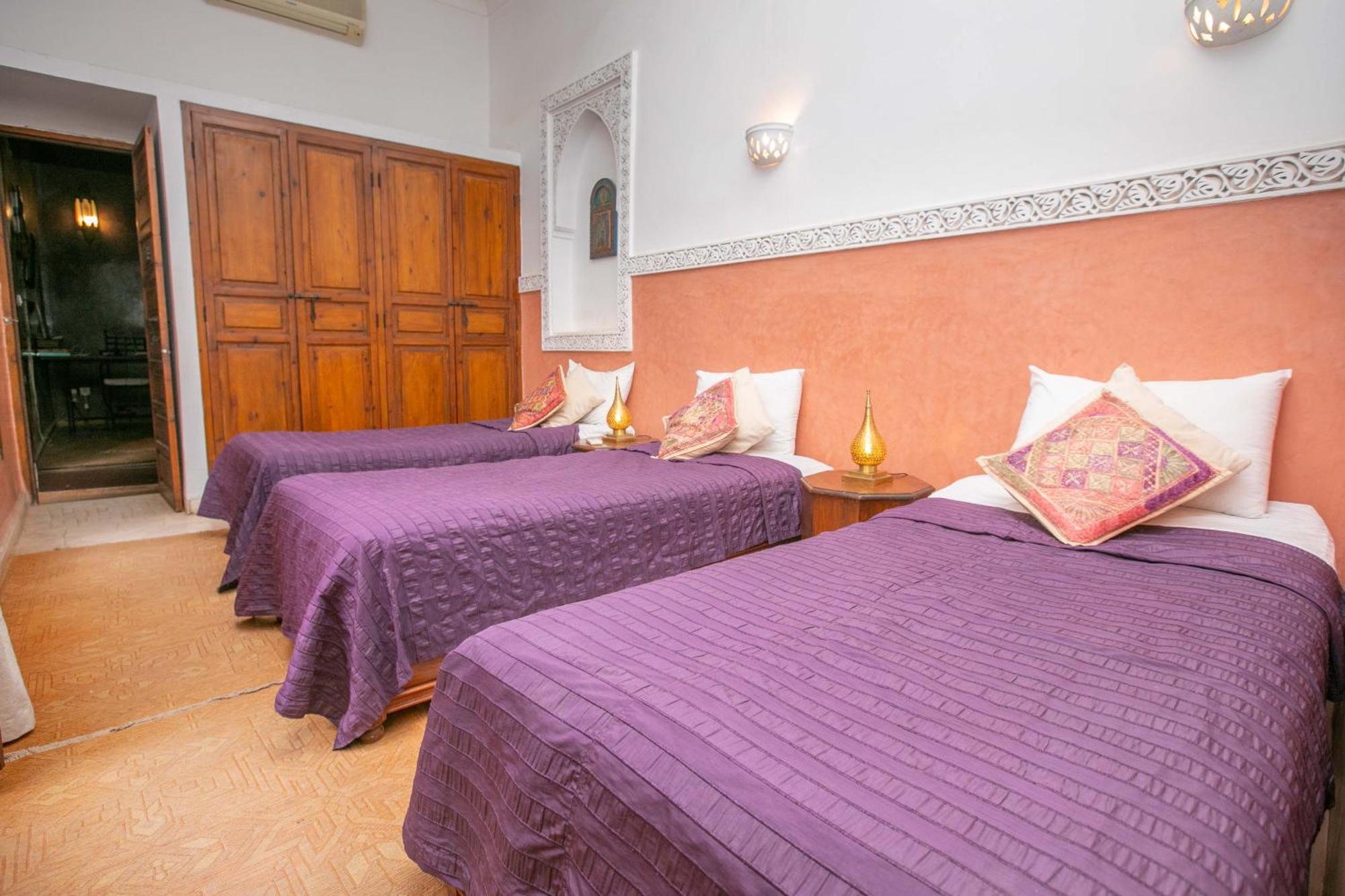 Twin Room,1546971985:JPEG
